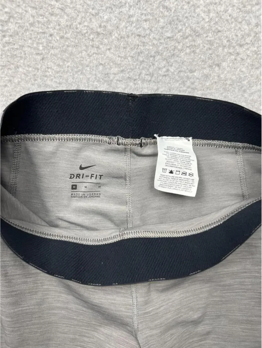 Nike Pro Tight Fit Crop Length Training Leggings Dri fit Womens M Running Gray